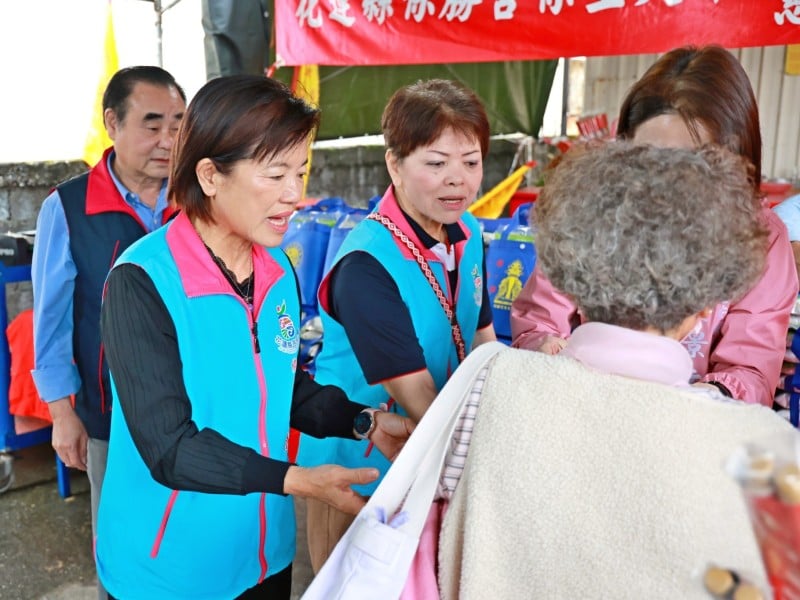 保勝宮、聖南宮拋磚引玉送暖吉安 游淑貞感謝善念行動守護弱勢家戶